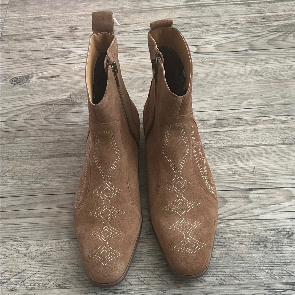 Dingo Brooks Tan Suede Western Ankle Boots Genuine Leather Embroidered 9.5D